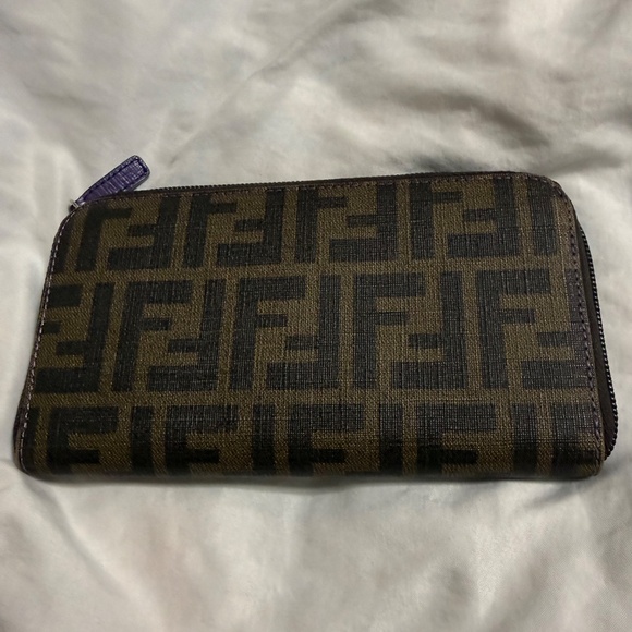 Fendi Wallet - Picture 2 of 13